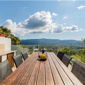 5 bedroom villa with pool, near Acharavi, sleeps 9